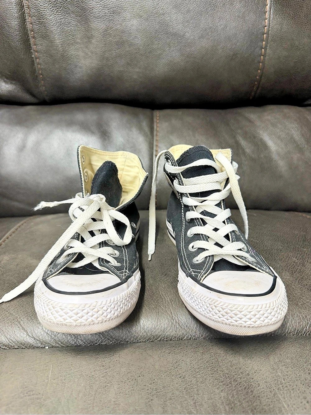 Converse Chuck Taylor All Star Sneakers Black & White US 6